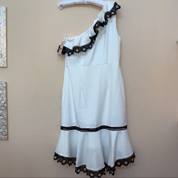 Nanette Lepore White One Shoulder Black Lace Dress - Picture 6 of 11